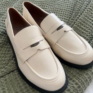 Zodiac Cream Women's Loafers